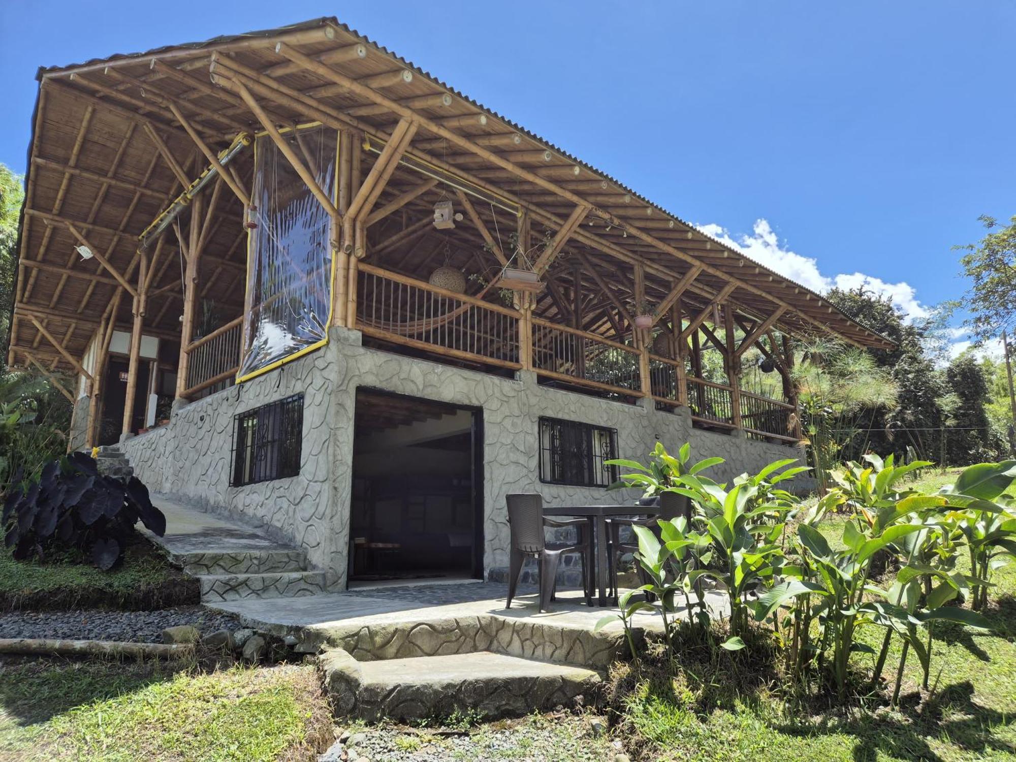 Bhutan Filandia Guest House Bagian luar foto