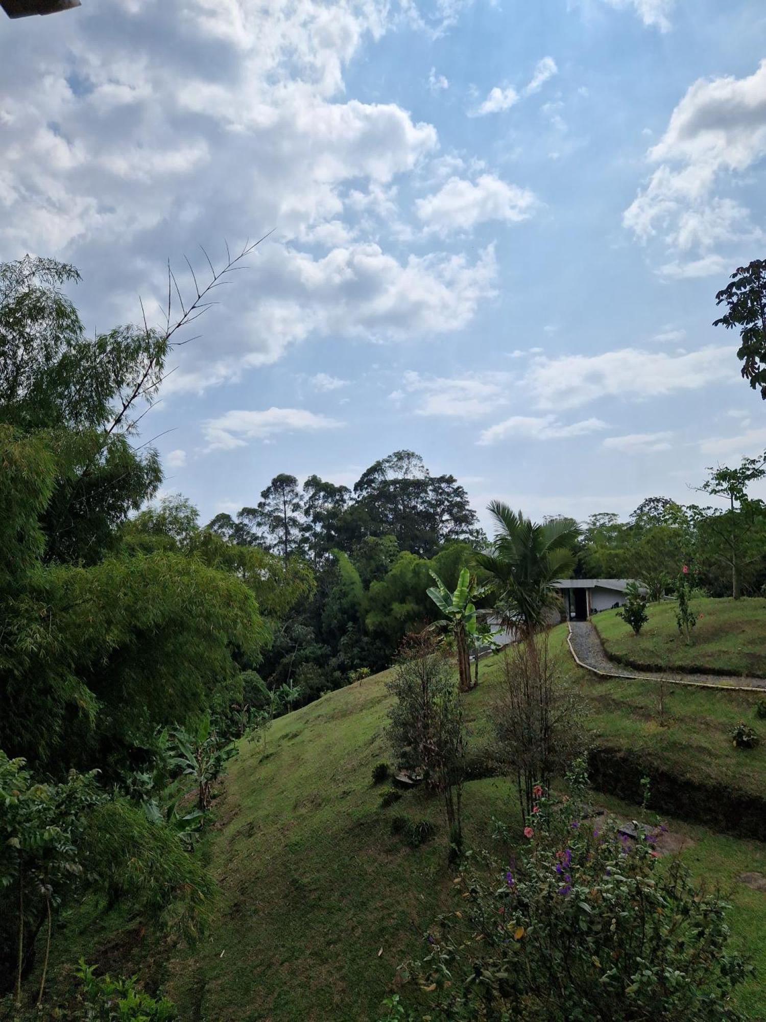 Bhutan Filandia Guest House Bagian luar foto